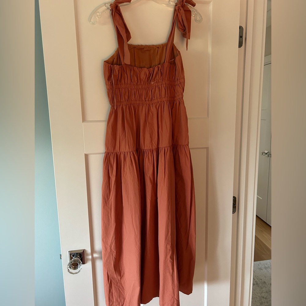 Rust Orange Sleeveless Dress - Picture 3 of 3